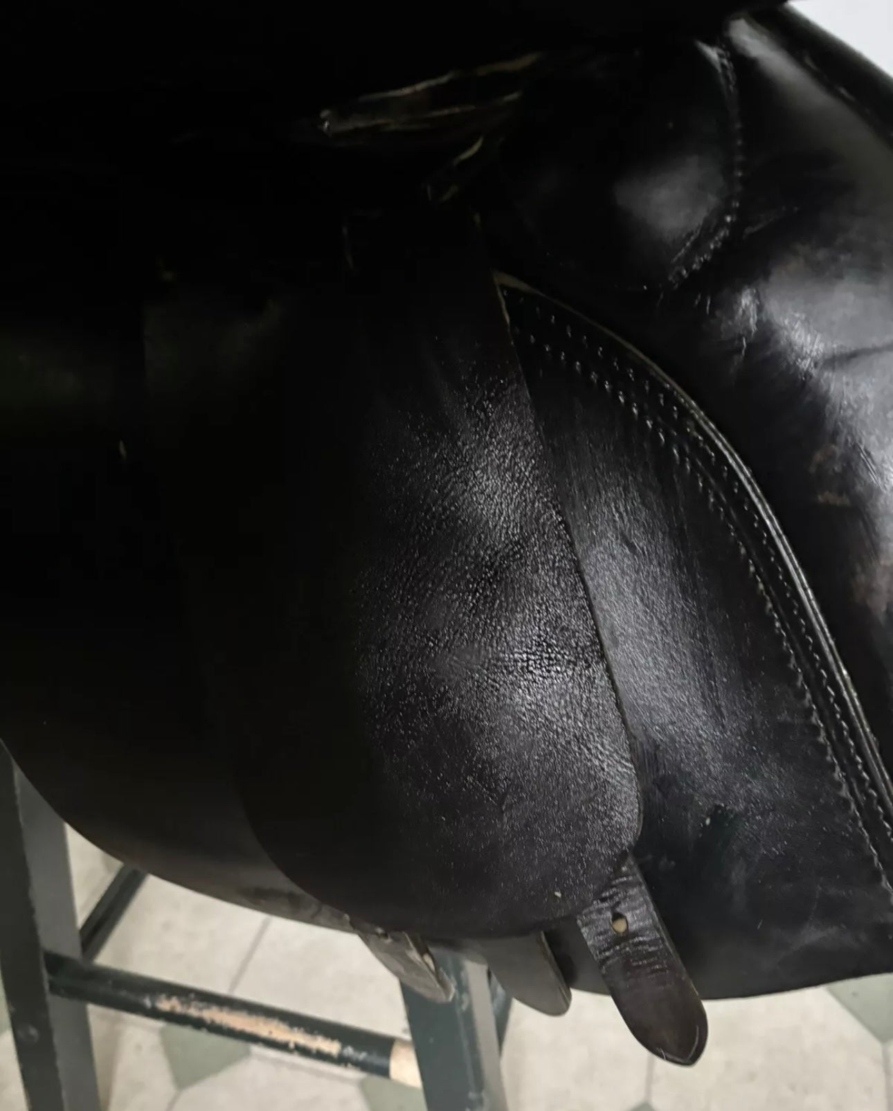 ZPL08 - Black Cliff Barnsby GP Saddle 17.5" Medium Fit