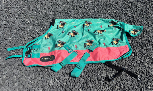 ZPL11 - PRELOVED Thelwell Stormx HY Pony Lightweight Turnout Rug 3'9"